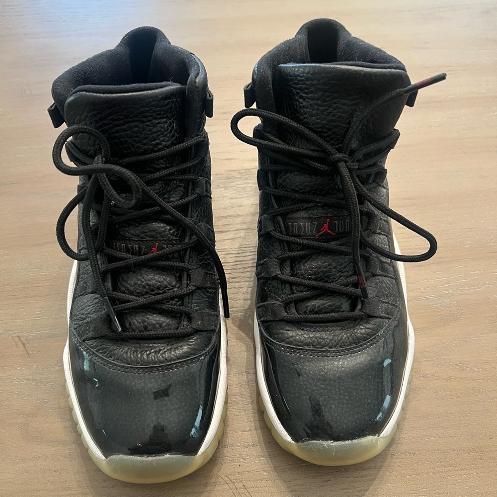 Jordan Kids Sneakers in Black with Red Accents